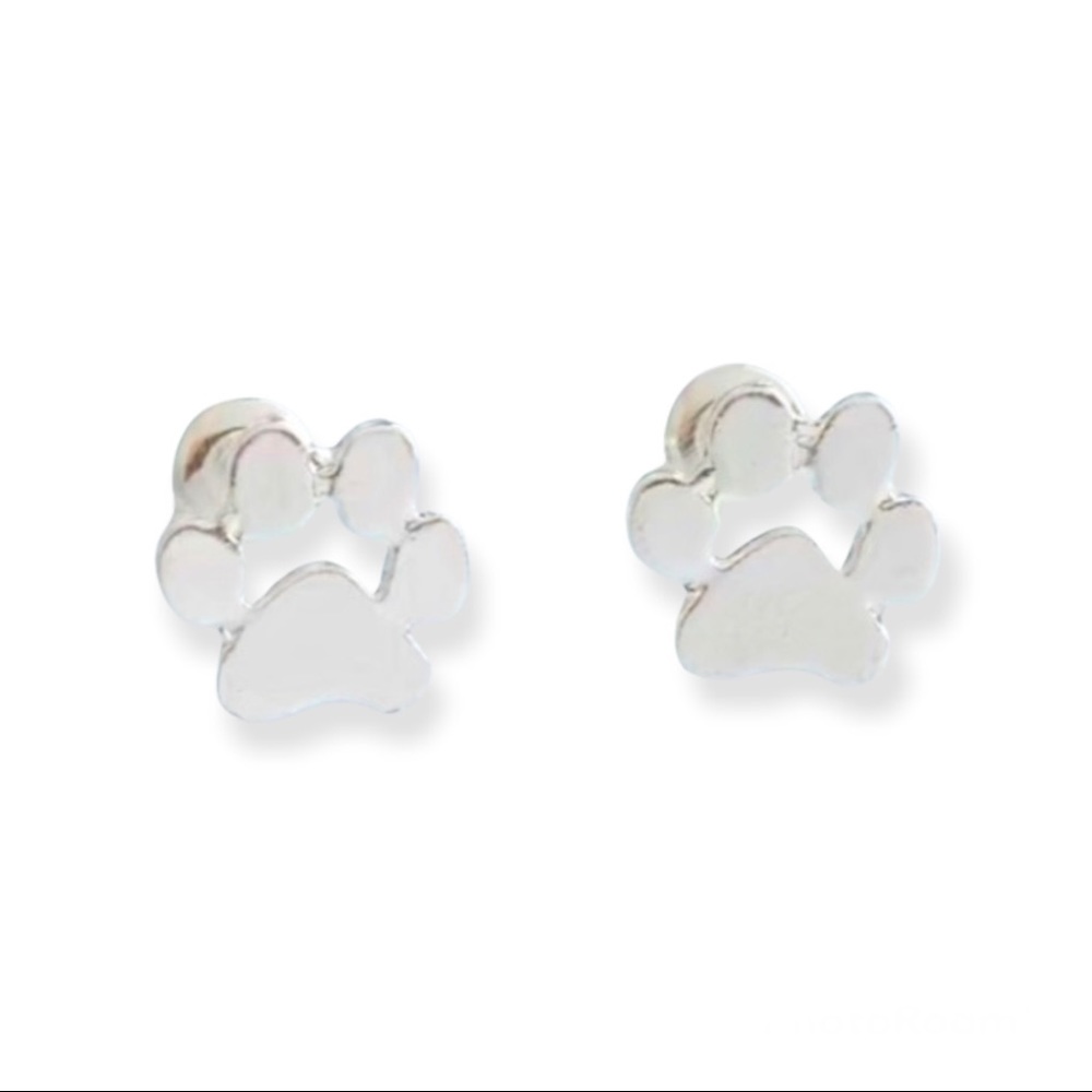PuppyPaw Stud Earrings • 18kt Gold Plating • Silver
